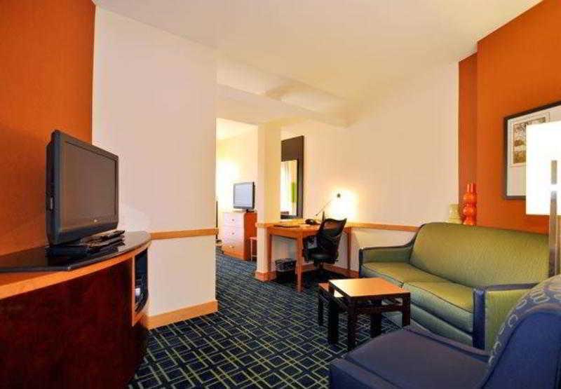 Fairfield Inn & Suites Tehachapi Bagian luar foto