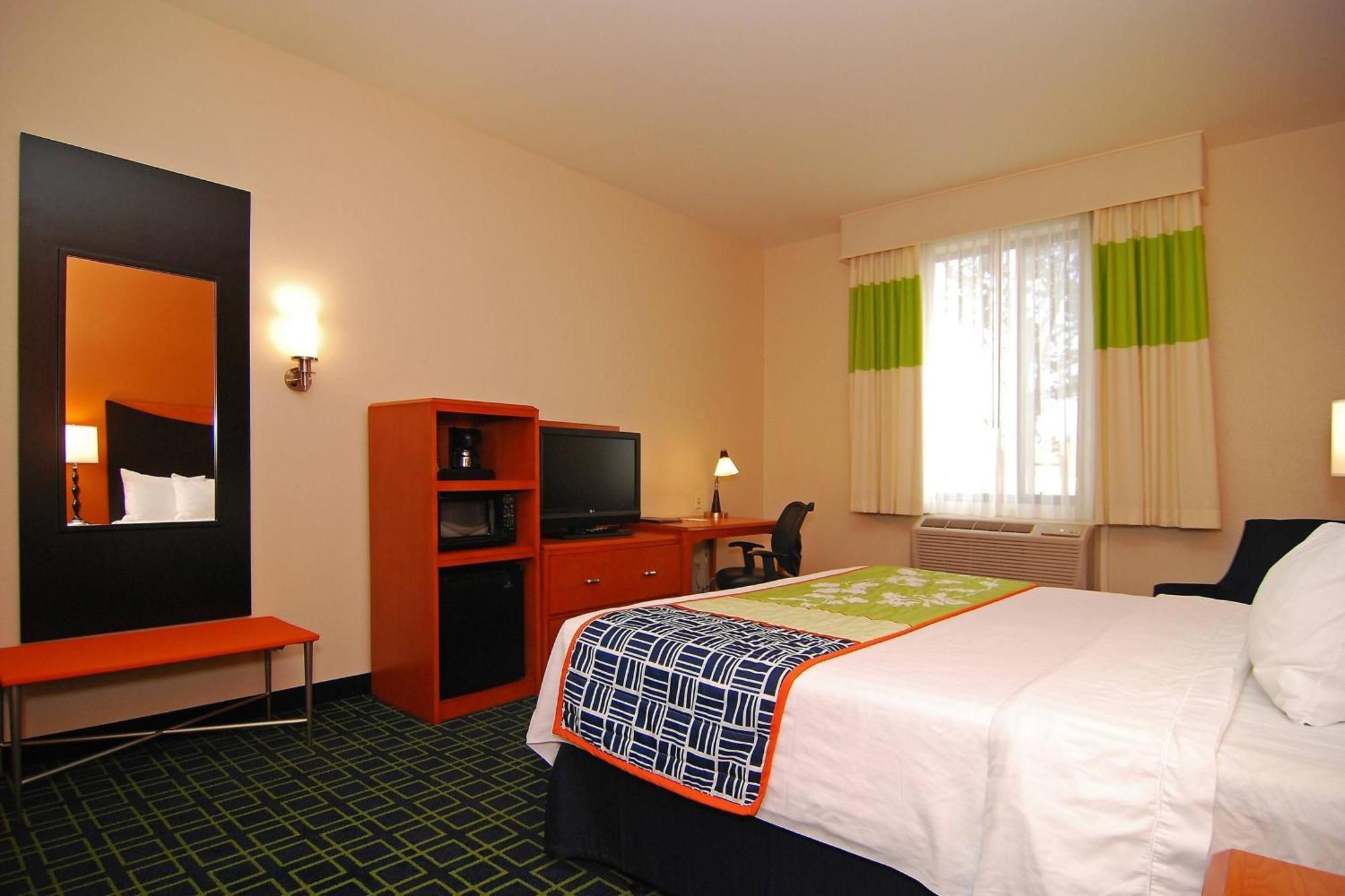 Fairfield Inn & Suites Tehachapi Bagian luar foto