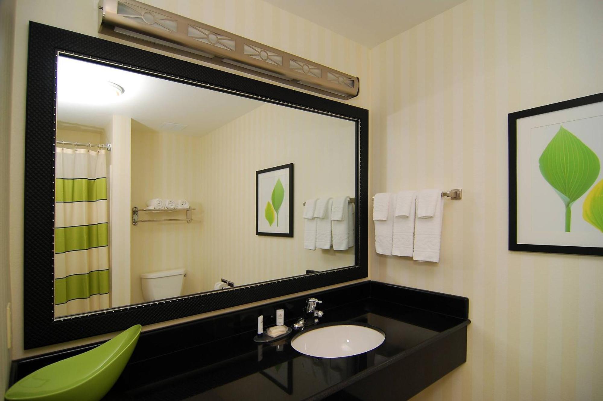 Fairfield Inn & Suites Tehachapi Bagian luar foto