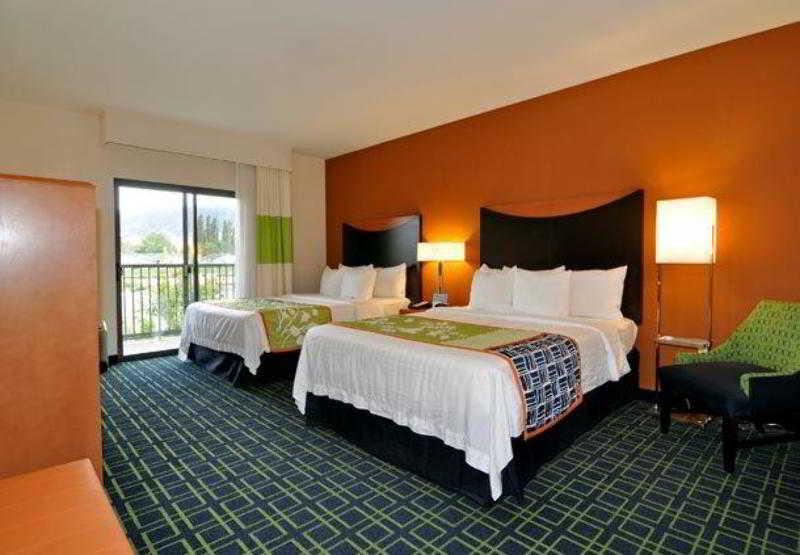 Fairfield Inn & Suites Tehachapi Ruang foto
